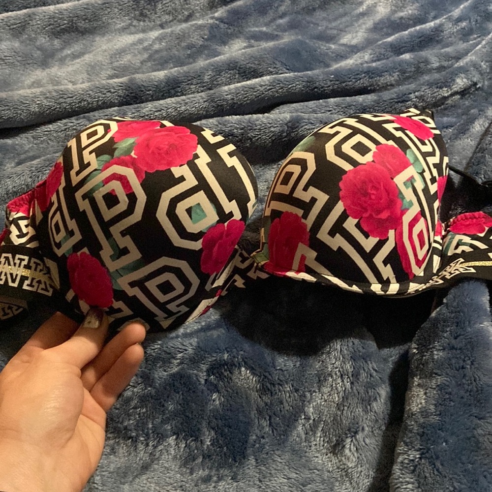Rose VS Bra